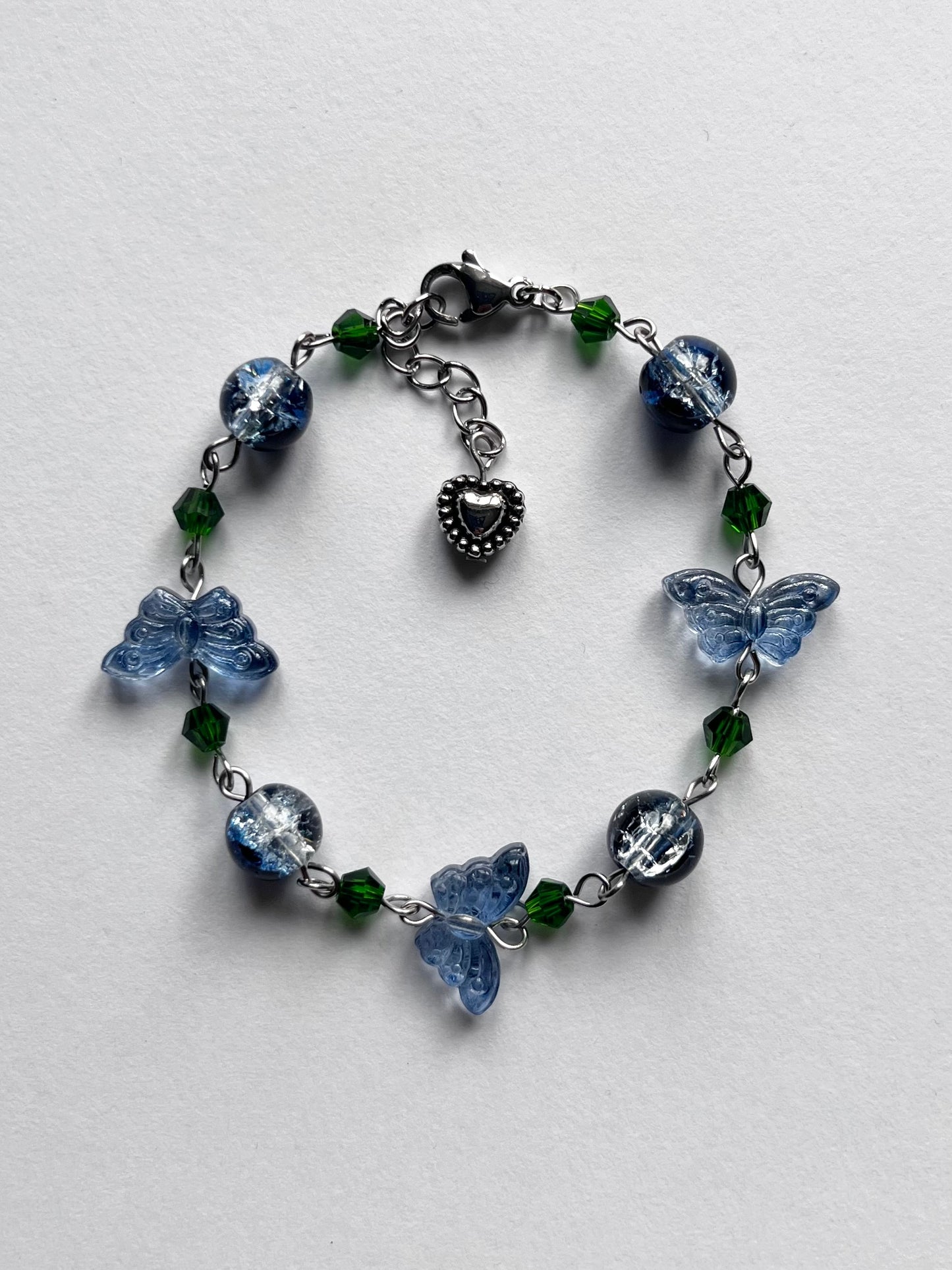 𝐀𝐳𝐮𝐫𝐞 𝐅𝐥𝐮𝐭𝐭𝐞𝐫 𝐁𝐫𝐚𝐜𝐞𝐥𝐞𝐭