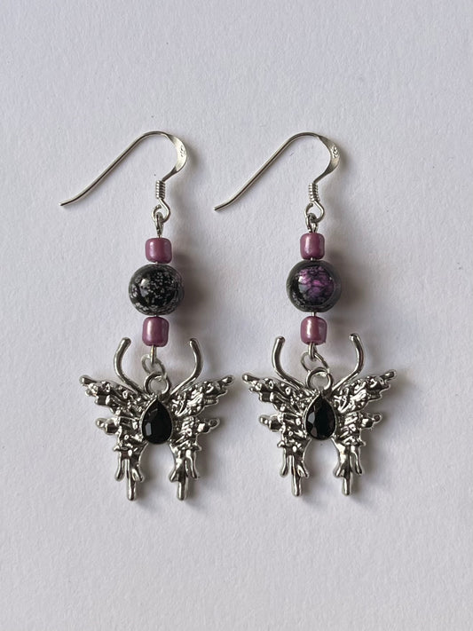 𝐌𝐢𝐝𝐧𝐢𝐠𝐡𝐭 𝐌𝐨𝐭𝐡 𝐄𝐚𝐫𝐫𝐢𝐧𝐠𝐬