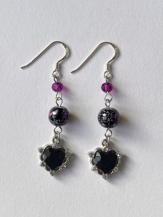 𝐕𝐢𝐨𝐥𝐞𝐭𝐬 𝐢𝐧 𝐭𝐡𝐞 𝐕𝐨𝐢𝐝 𝐄𝐚𝐫𝐫𝐢𝐧𝐠𝐬