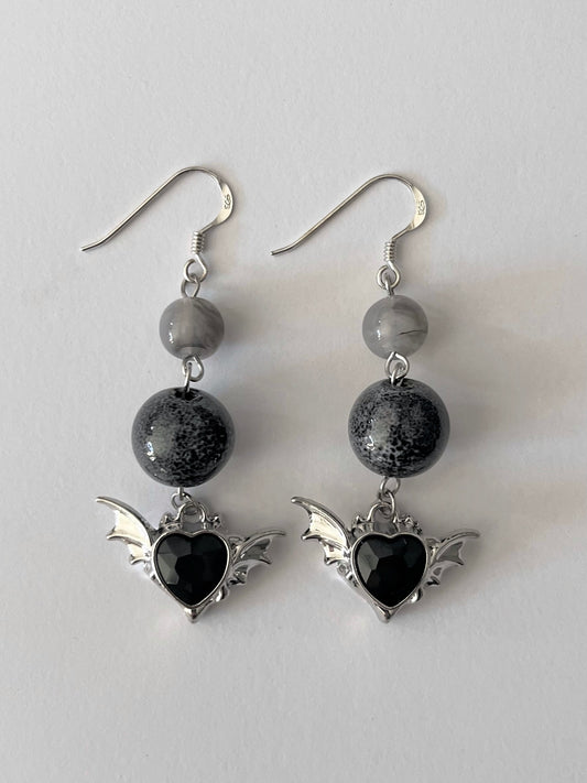 𝐒𝐡𝐚𝐝𝐨𝐰 𝐁𝐚𝐭 𝐄𝐚𝐫𝐫𝐢𝐧𝐠𝐬