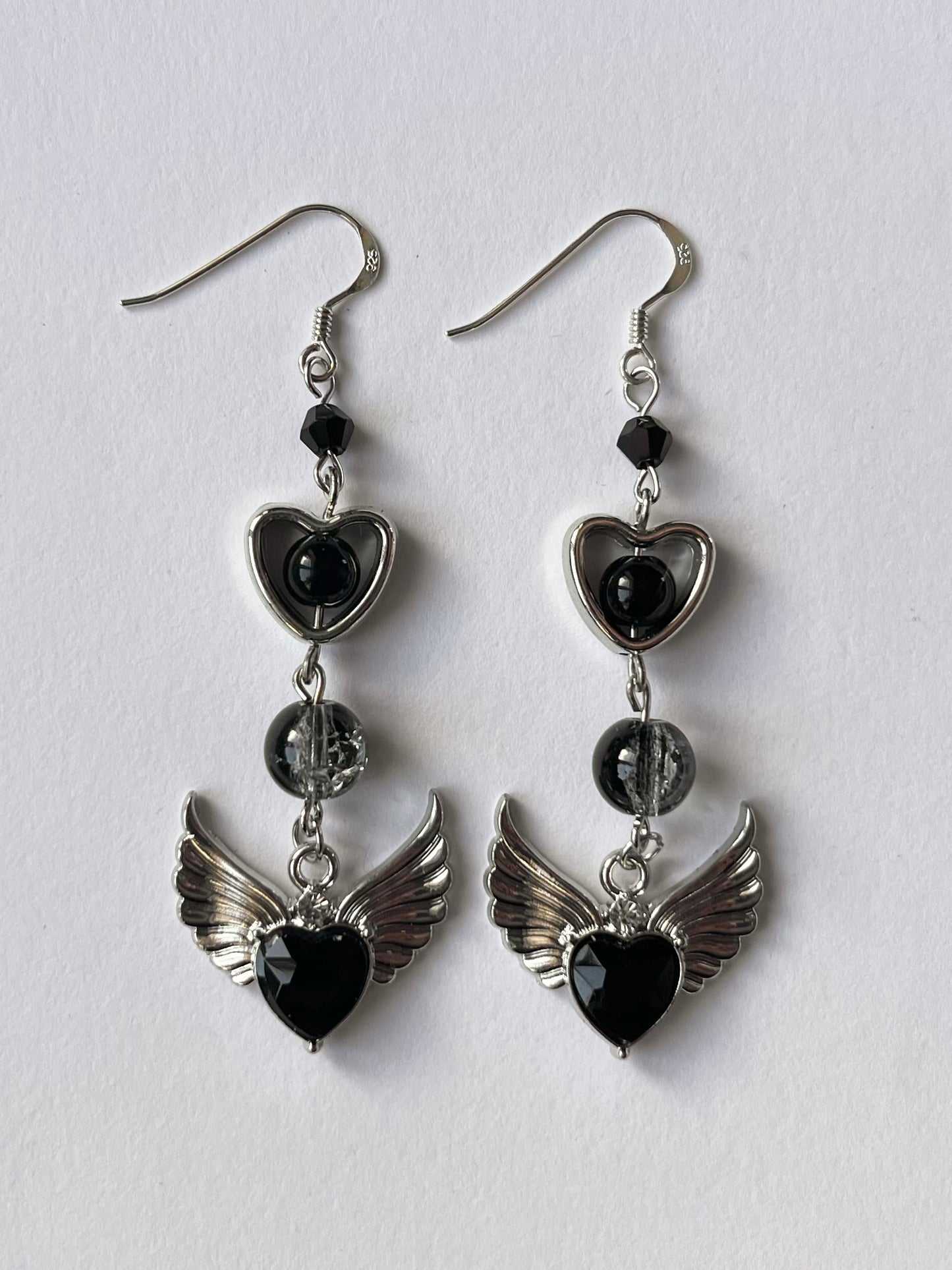 𝐕𝐞𝐥𝐯𝐞𝐭 𝐇𝐞𝐚𝐫𝐭 𝐄𝐚𝐫𝐫𝐢𝐧𝐠𝐬