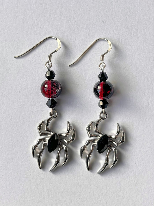 𝐖𝐞𝐛 𝐨𝐟 𝐍𝐢𝐠𝐡𝐭 𝐄𝐚𝐫𝐫𝐢𝐧𝐠𝐬